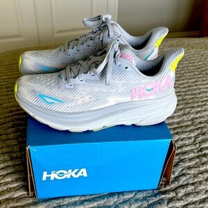 Hoka Clifton 9